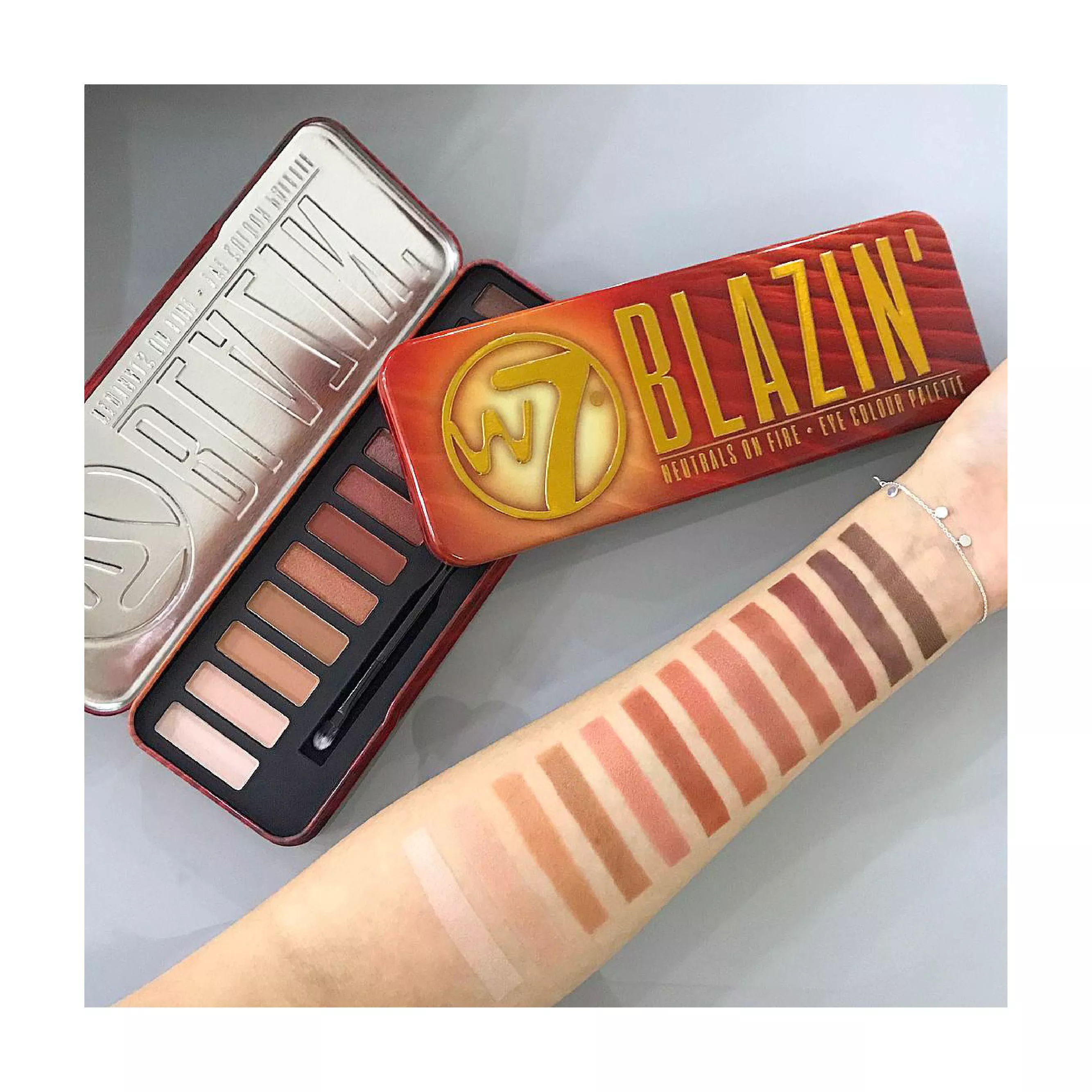 W7 Blazin' Neutrals On Fire Eye Colour Palette ดับเบิ้ลยูเซเว่น บลาซิน นูทรัลส์ ออน ฟายเออร์ อาย คัลเลอร์ พาเลตต์ อายแชโดว์พาเลตต์ 12 เฉดสี
